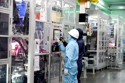 宜昌楚能三號工廠產品正式量產下線，一期項目全面建成量產